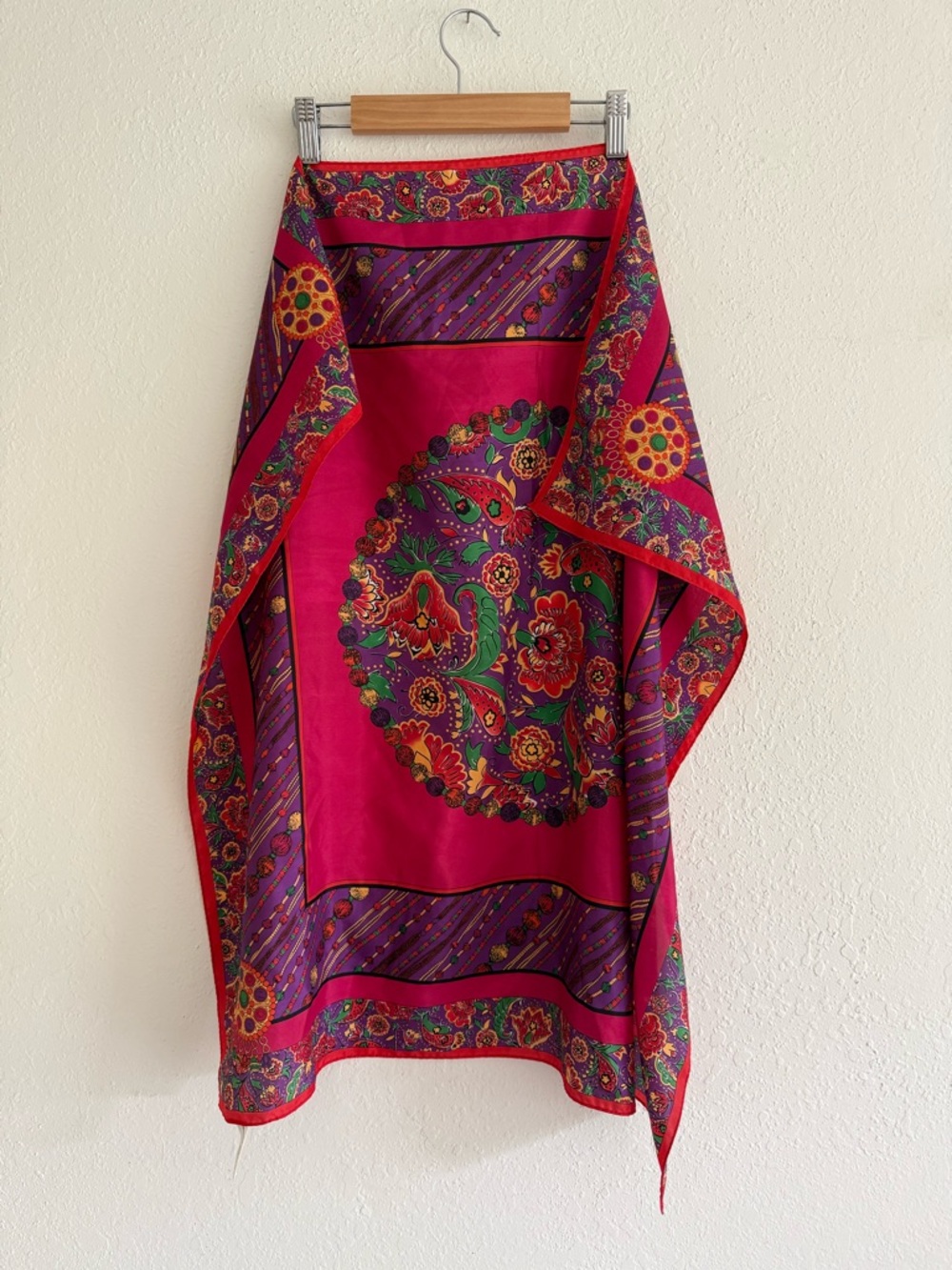 Vibrant Floral Medallion Scarf - Magenta & Purple